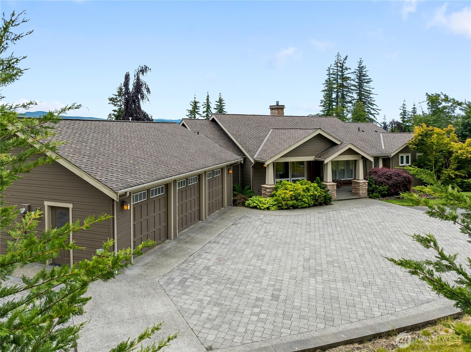 1944 Discovery Heights Drive