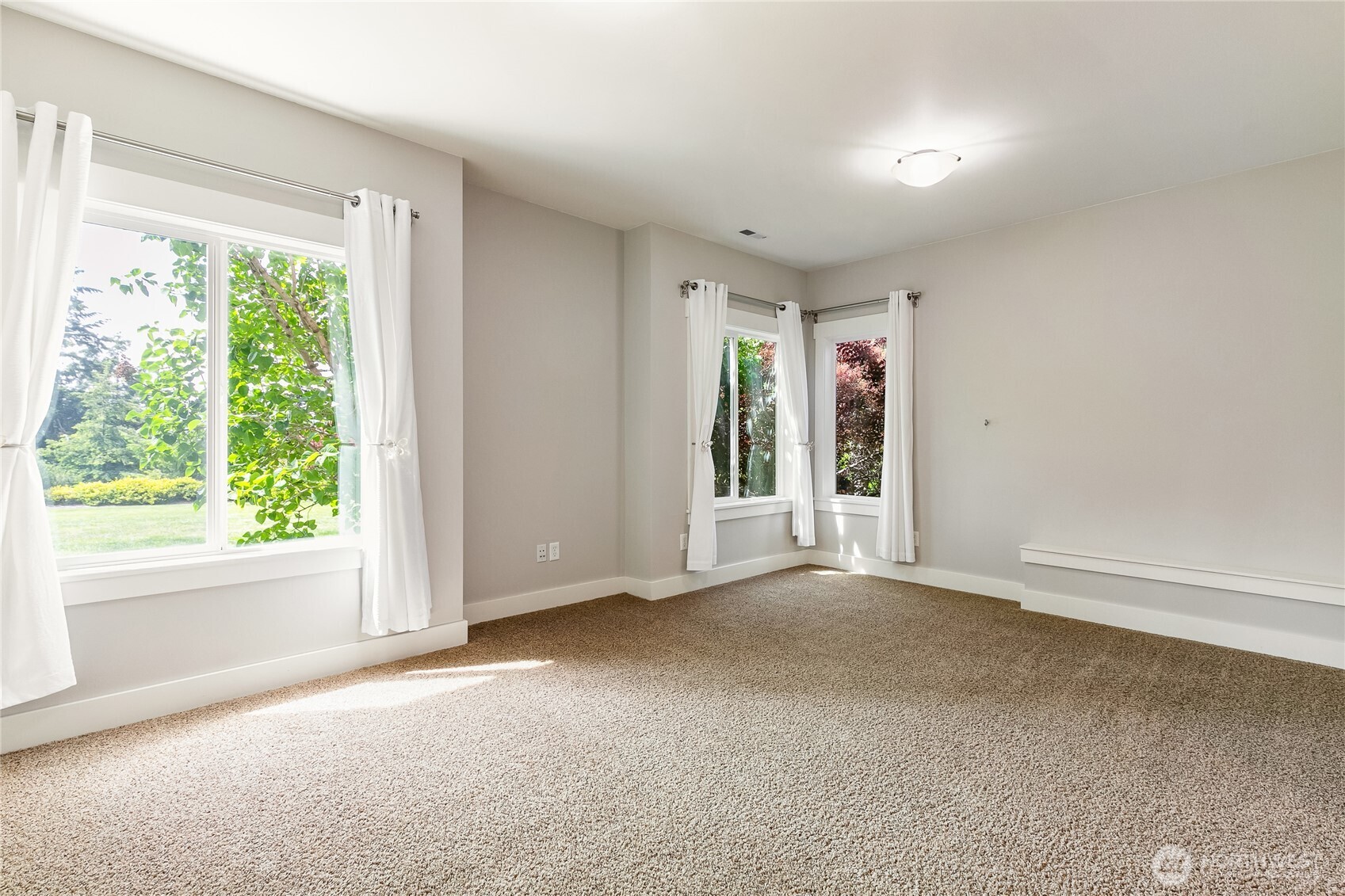1944 Discovery Heights Drive