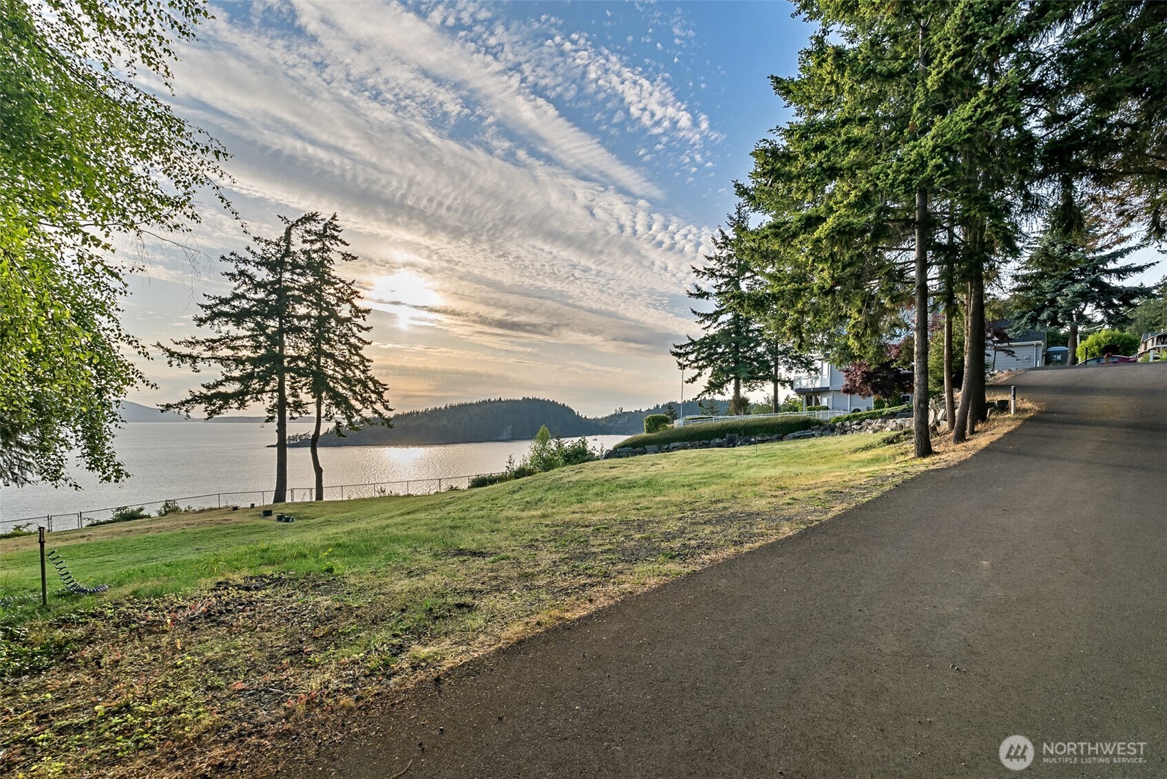 1279 Chuckanut Drive