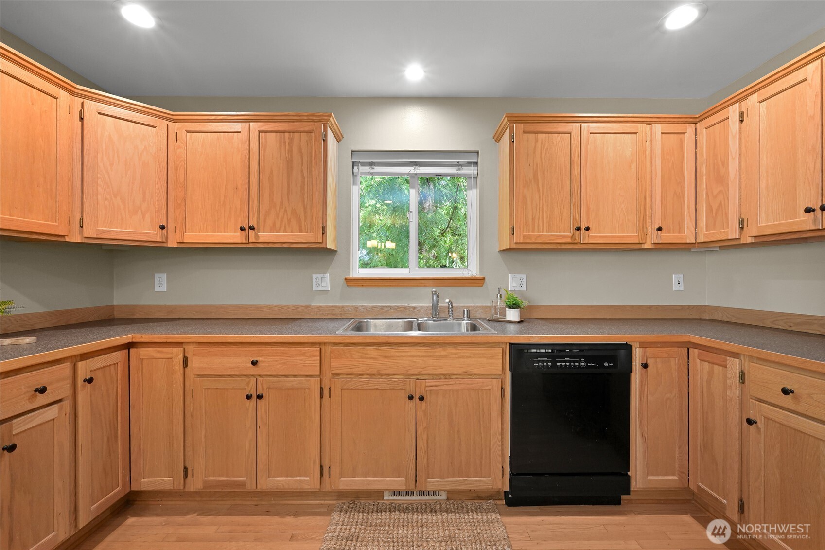 16 Rocky Ridge Drive