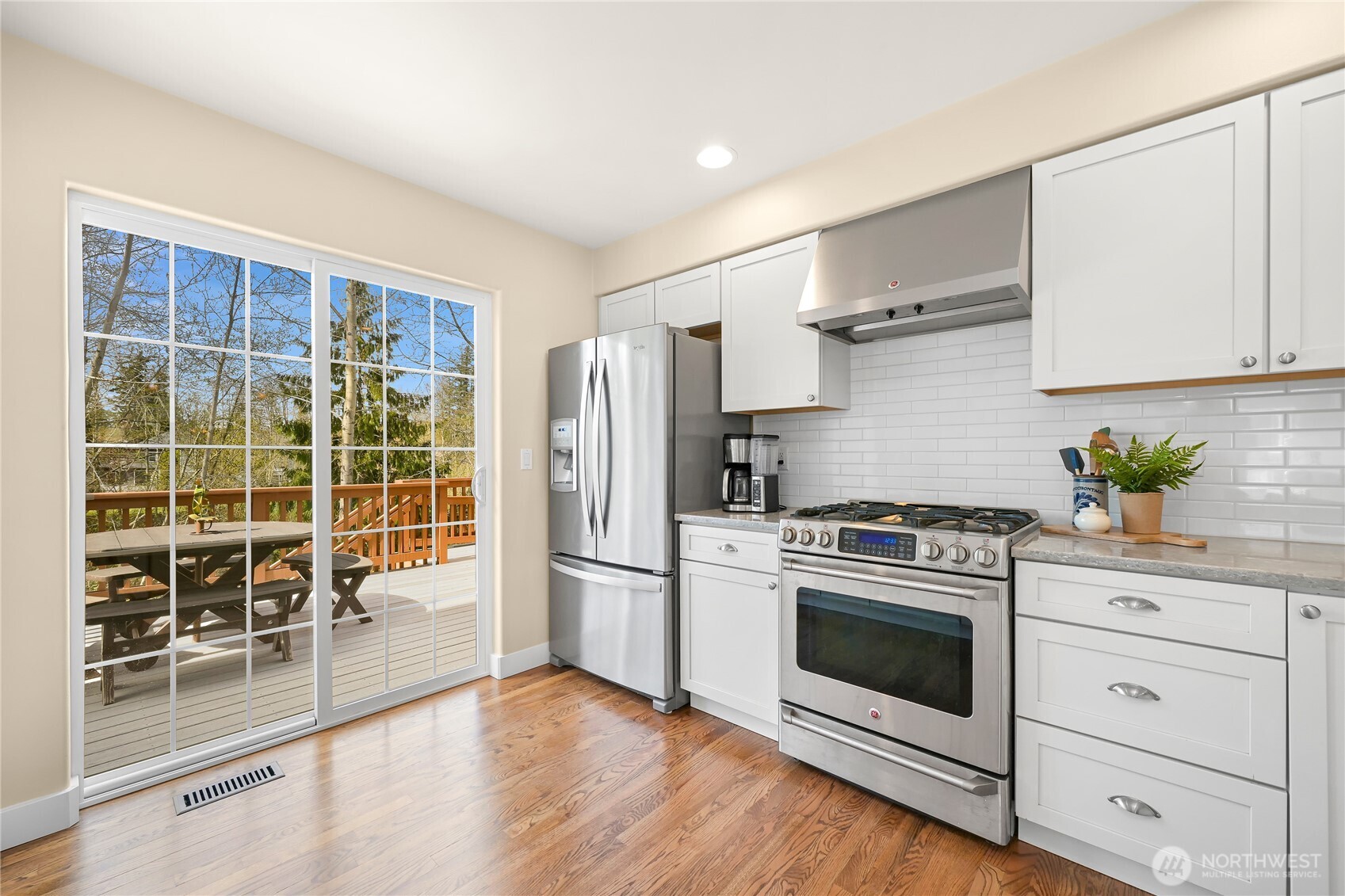 544 Midwood Court