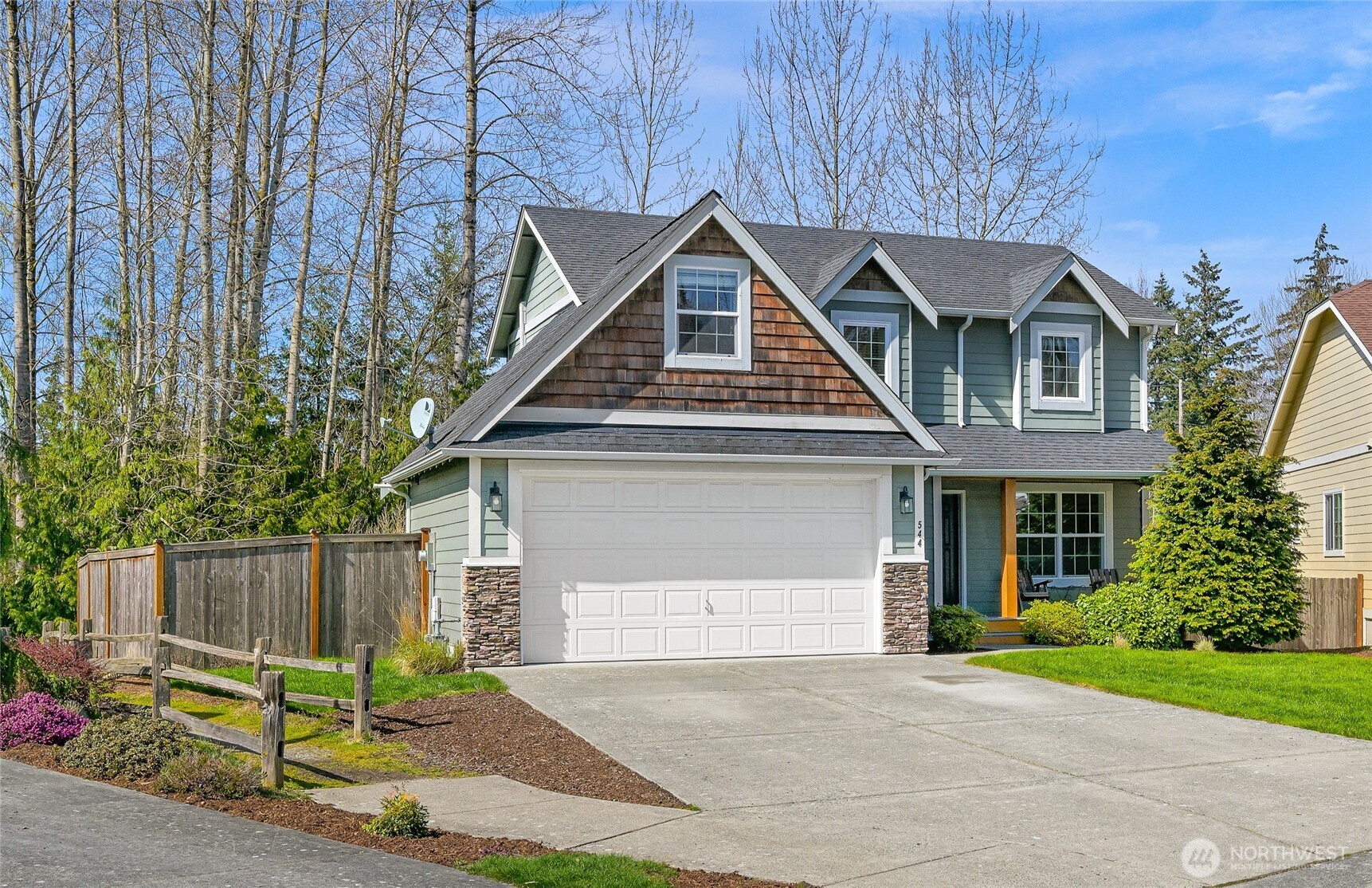 544 Midwood Court