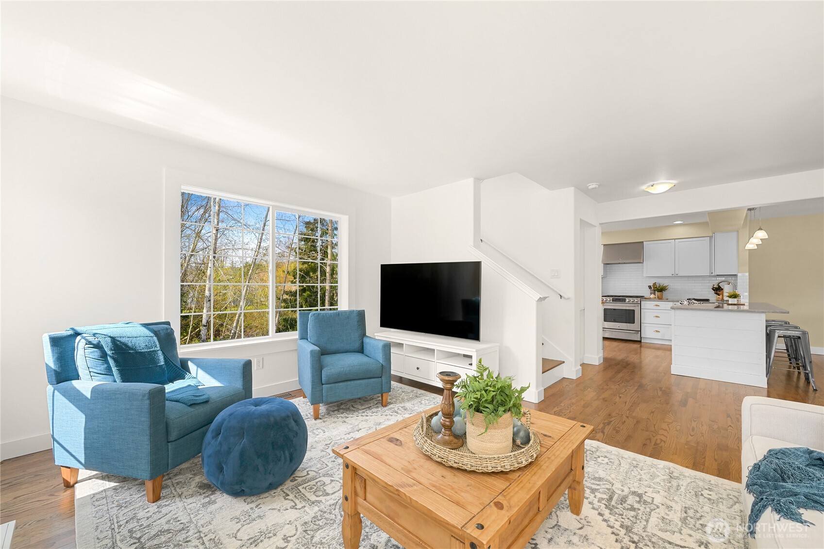 544 Midwood Court