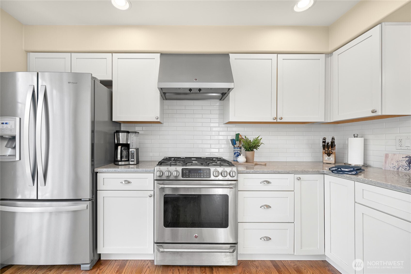 544 Midwood Court