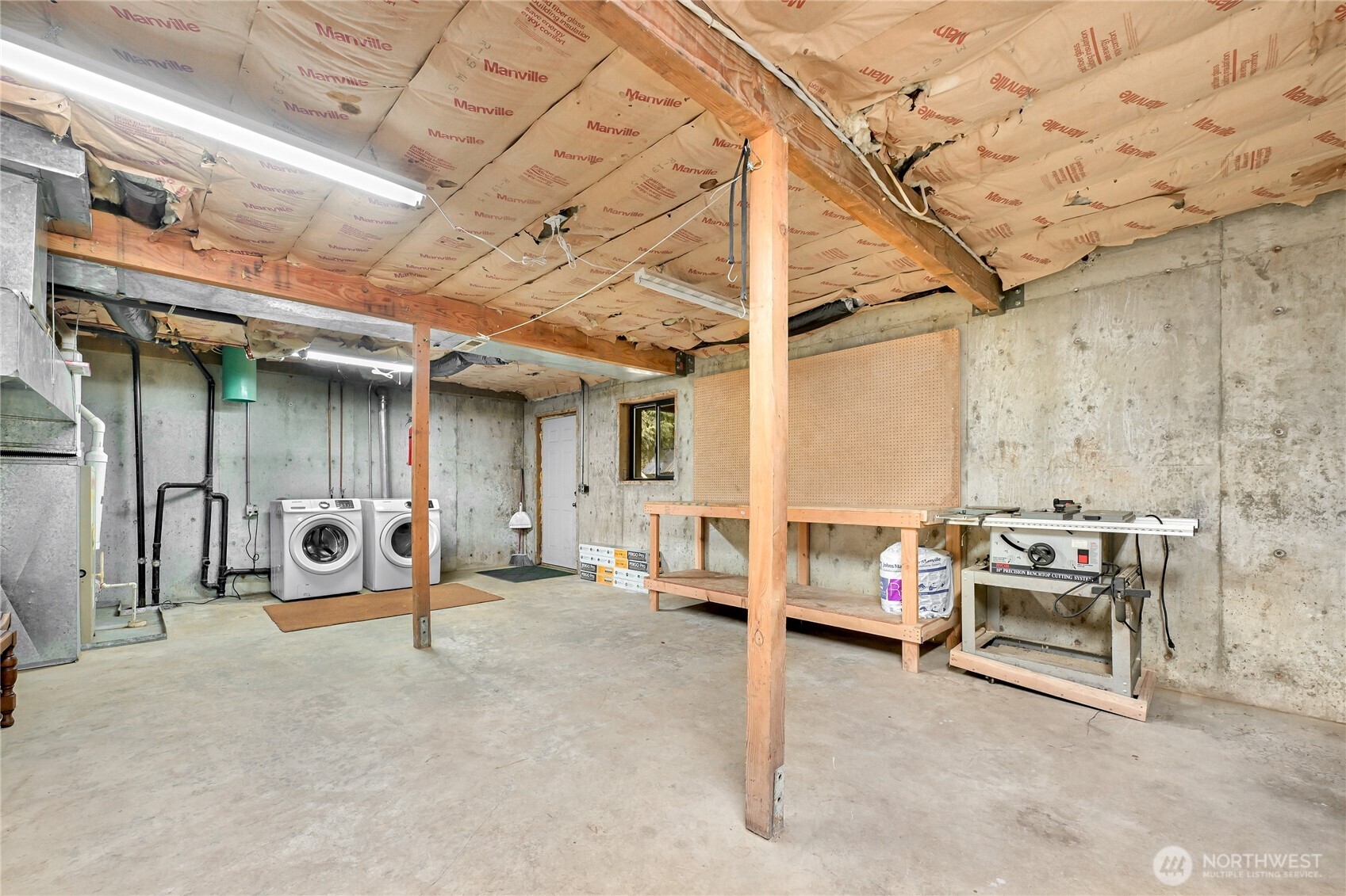 498 Summerland Road