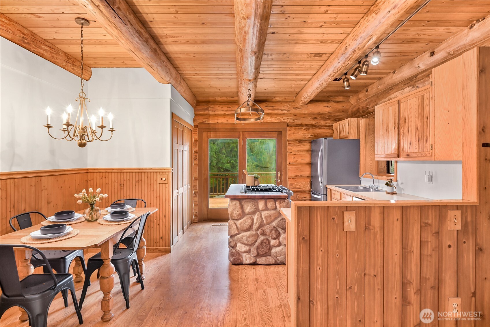 498 Summerland Road