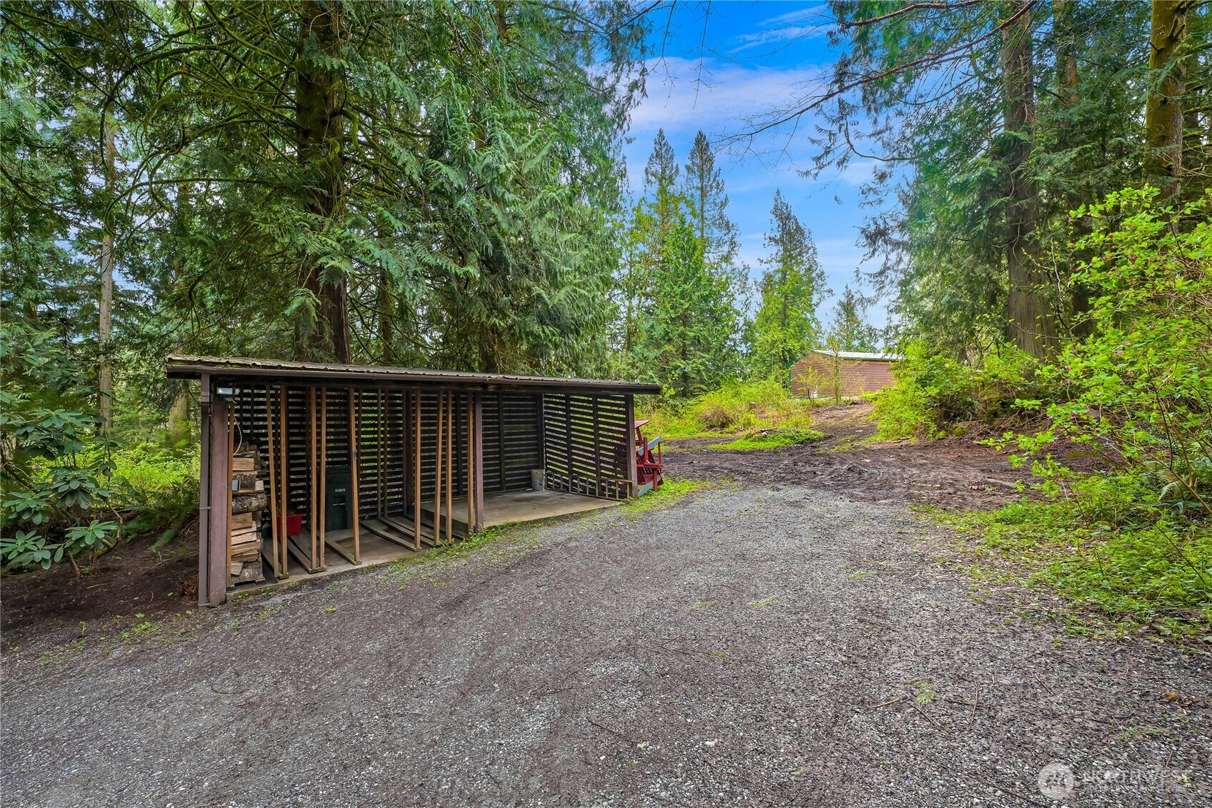 498 Summerland Road