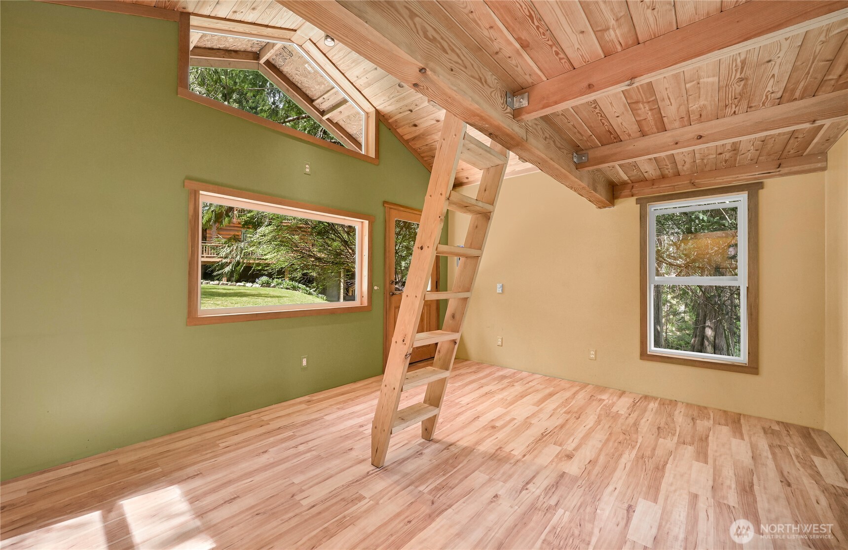 498 Summerland Road