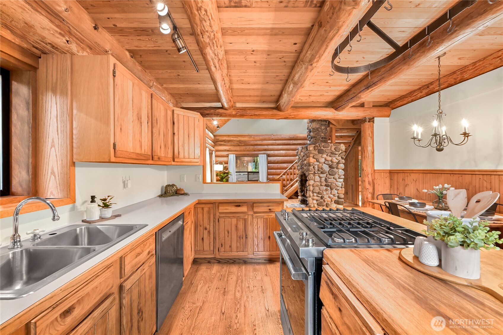 498 Summerland Road