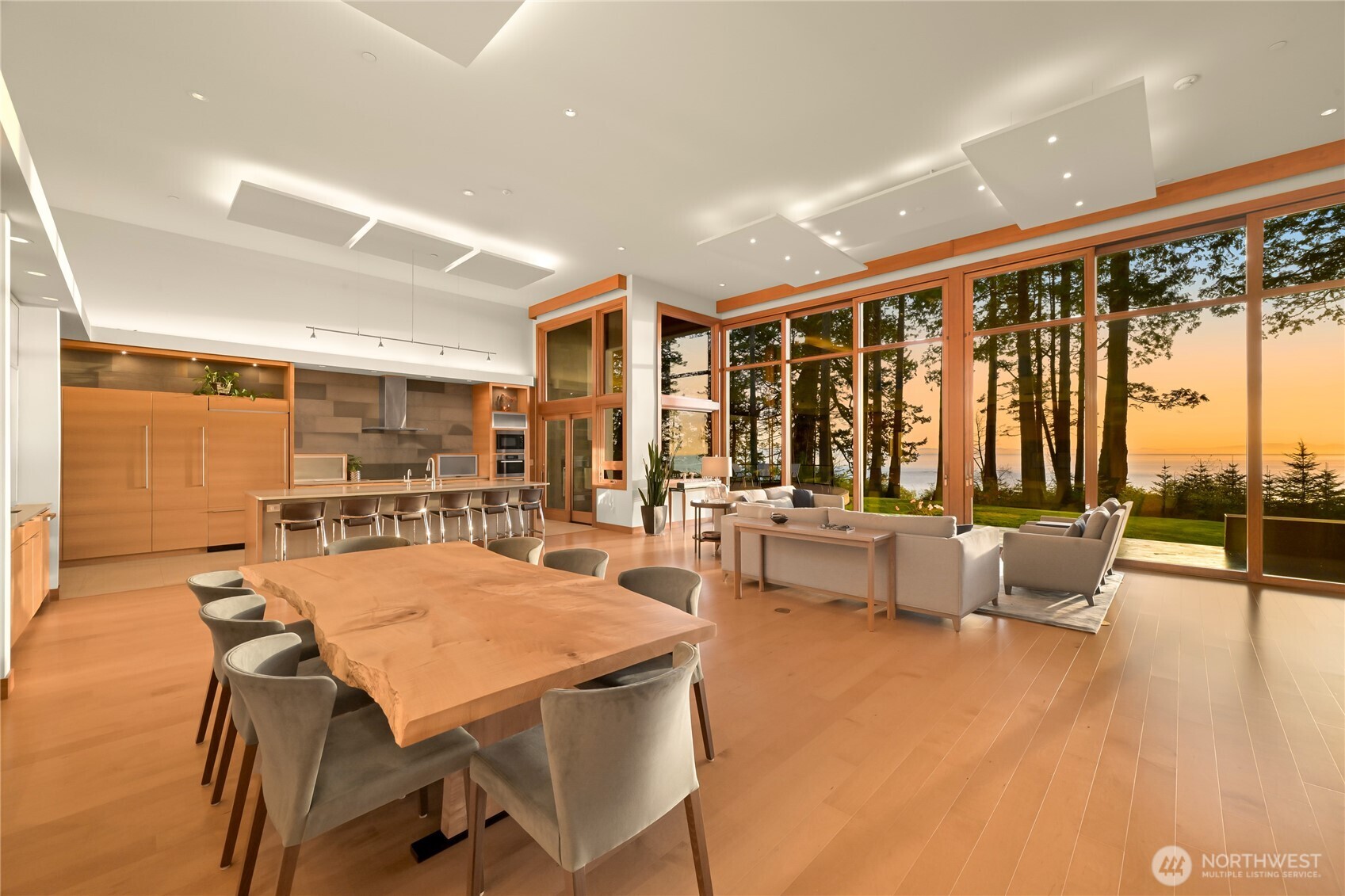 8277 Semiahmoo Drive