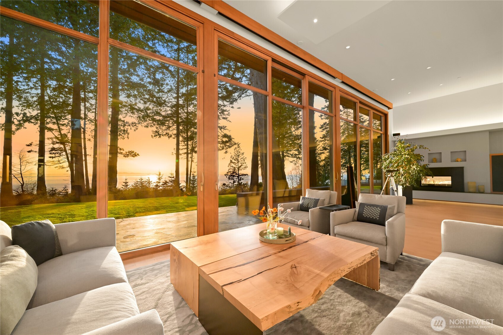 8277 Semiahmoo Drive