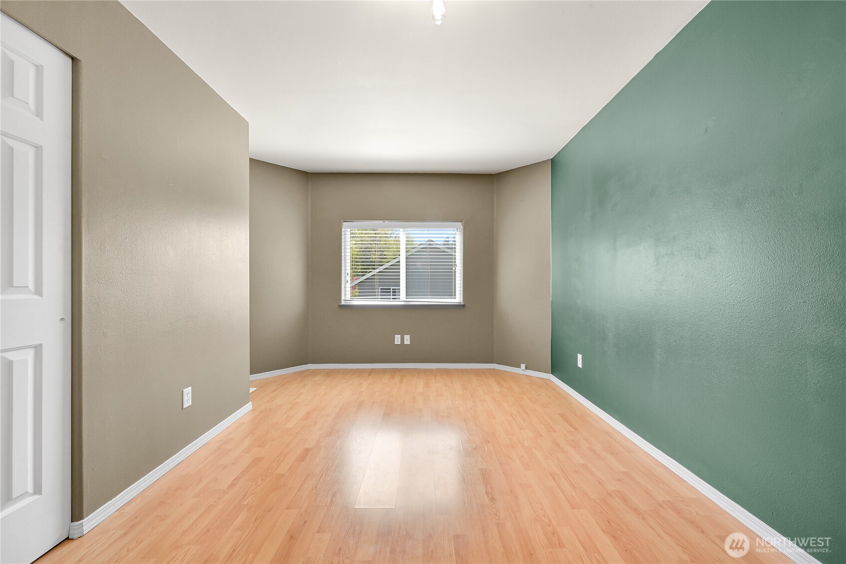 1443 Sweetbay Drive
