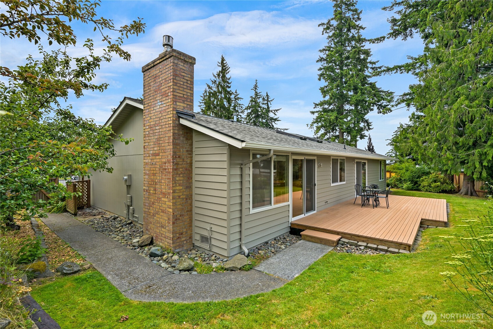 3027 Crest Court