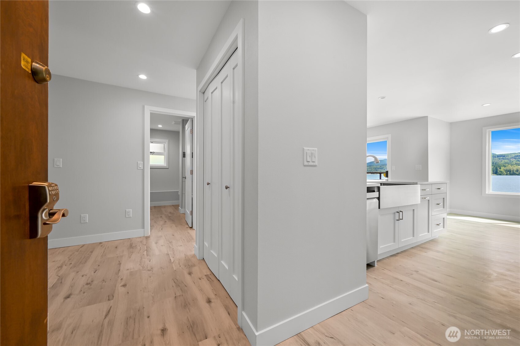 610 Northshore Drive Unit: 6123