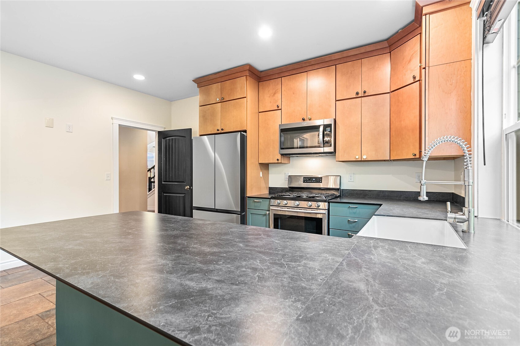 1007 Brookings Place