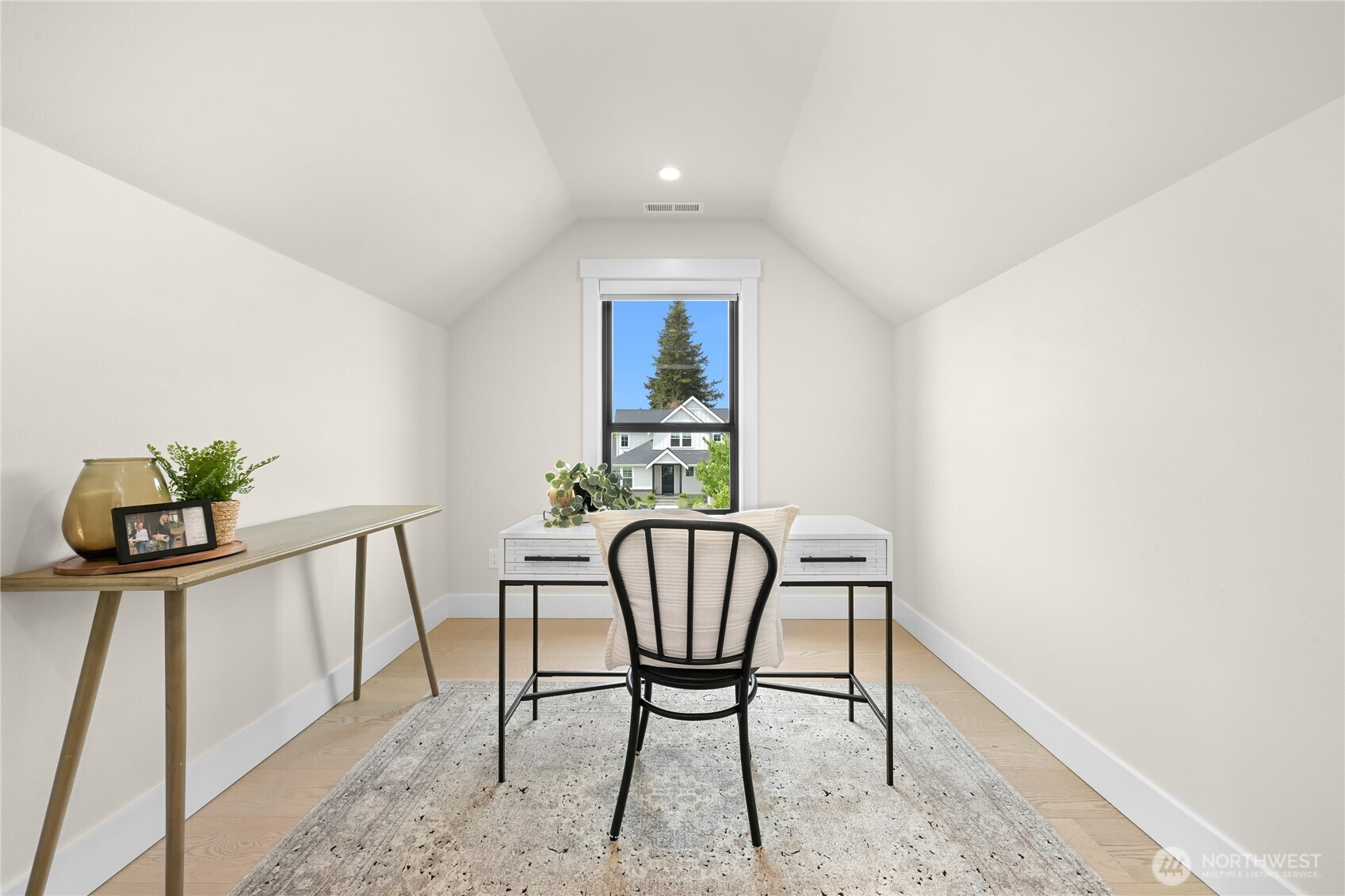 1750 Farmview Terrace