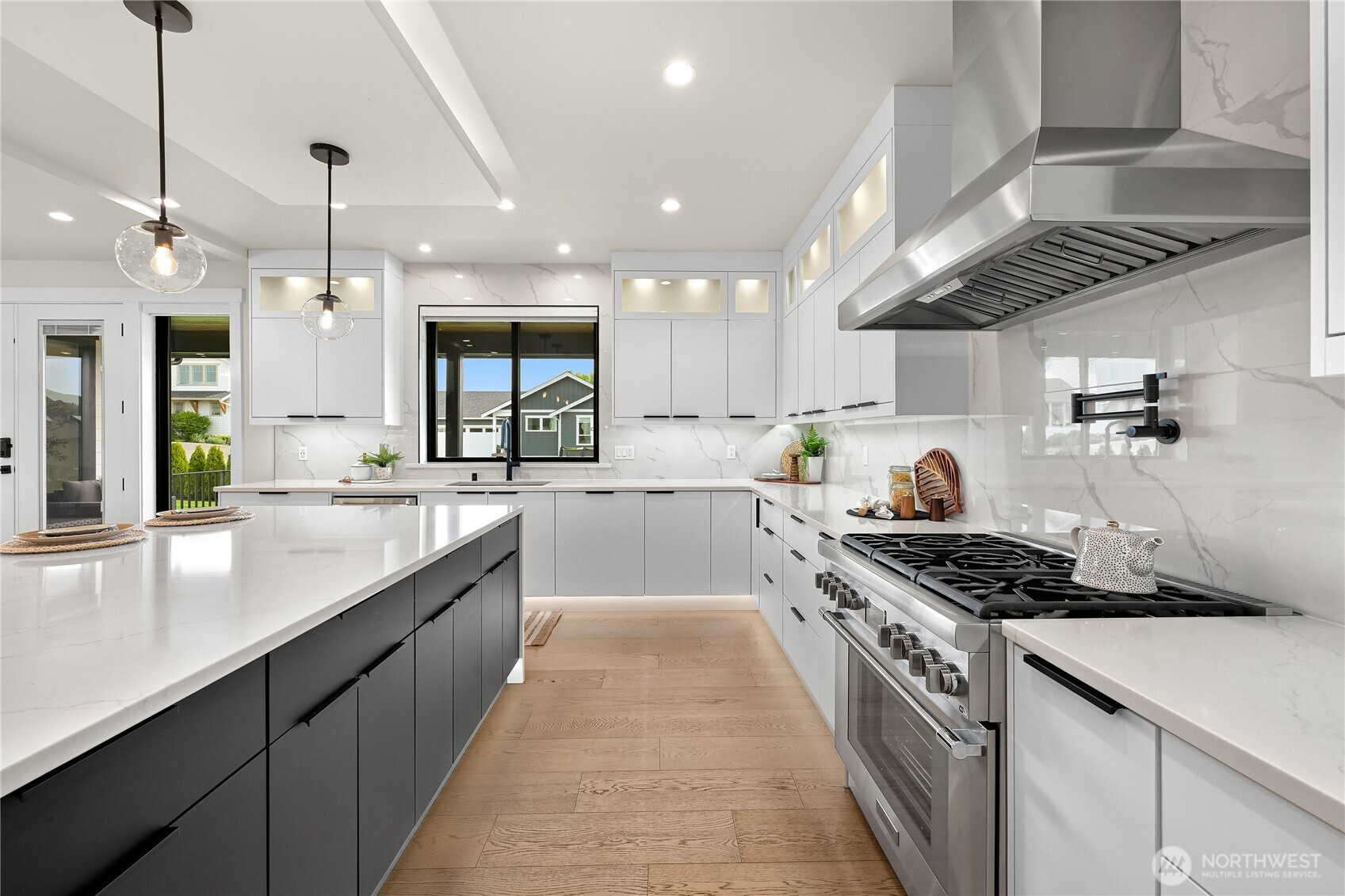 1750 Farmview Terrace