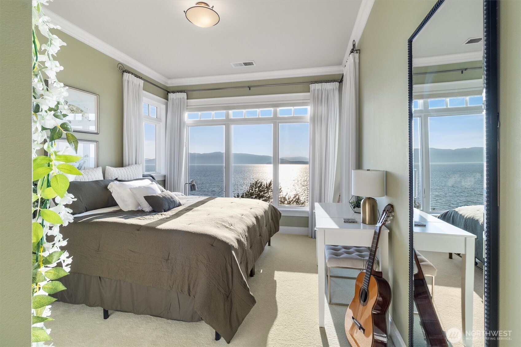 30 Shorewood Drive