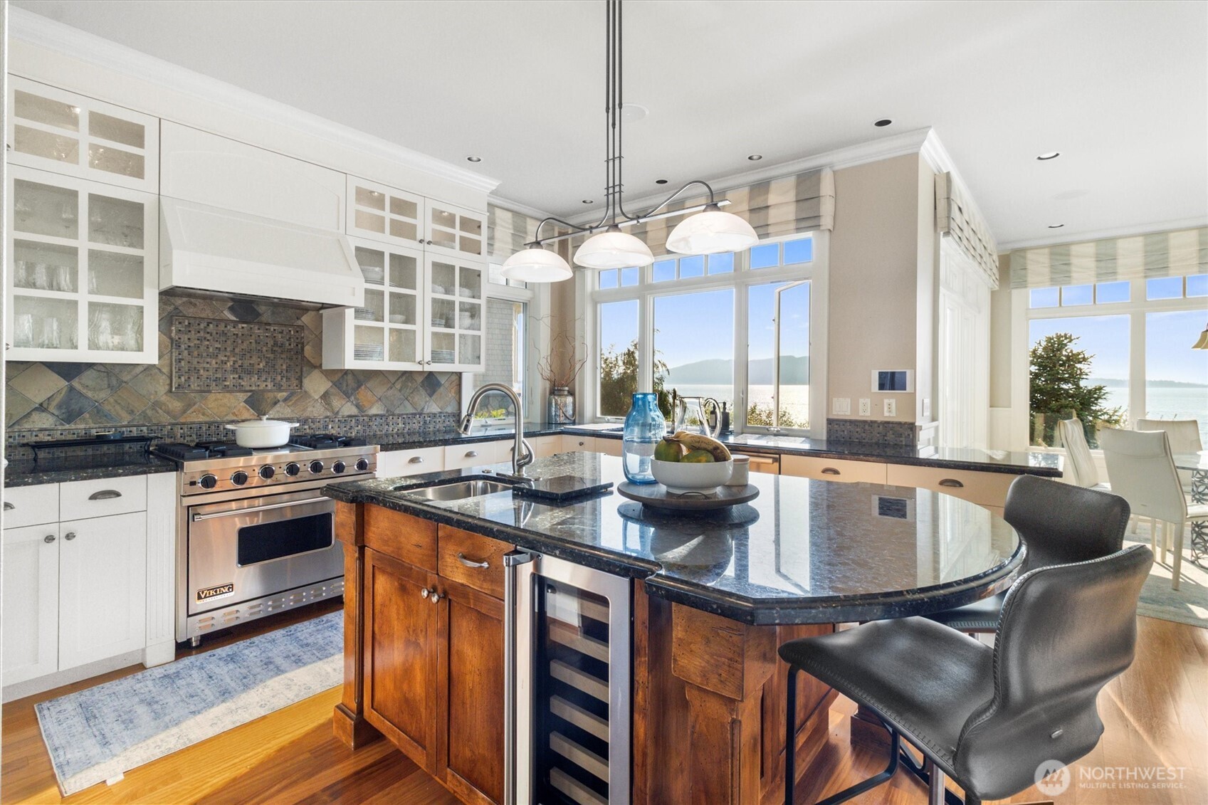 30 Shorewood Drive
