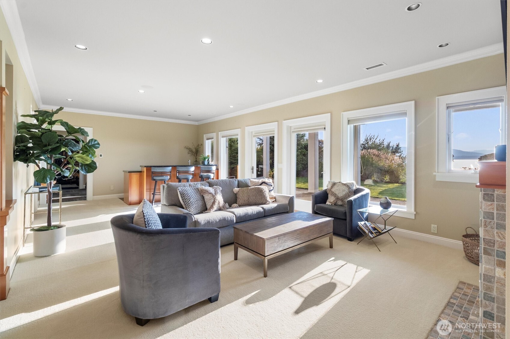 30 Shorewood Drive