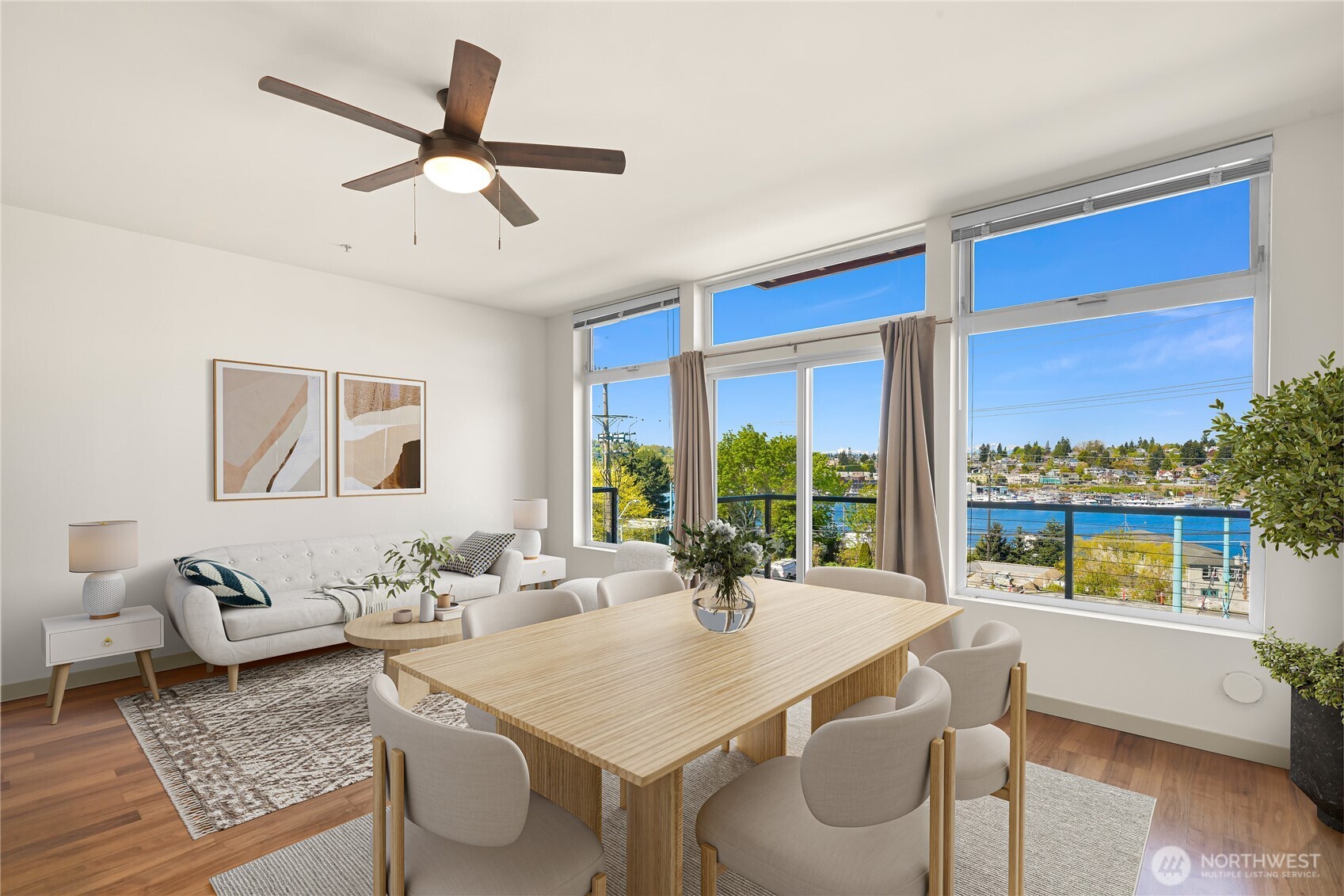 2960 Eastlake Avenue E Unit: 307