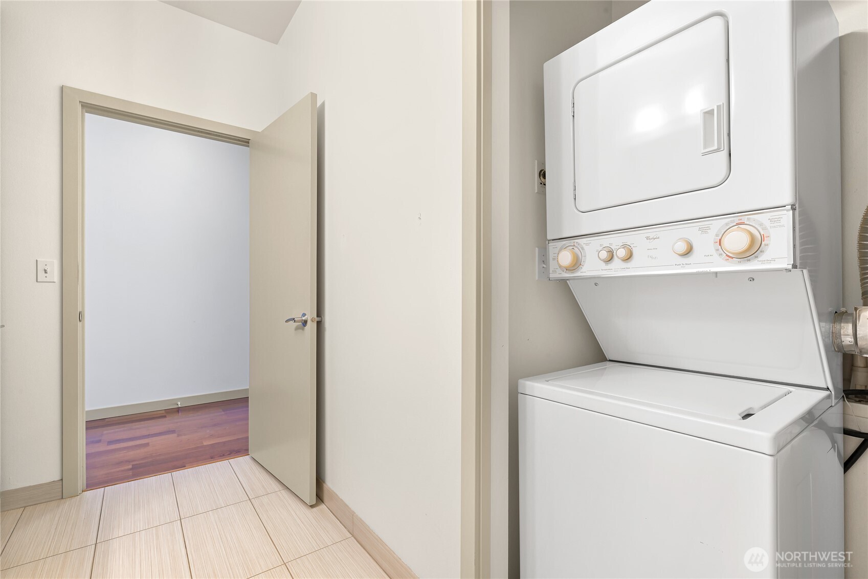 2960 Eastlake Avenue E Unit: 307
