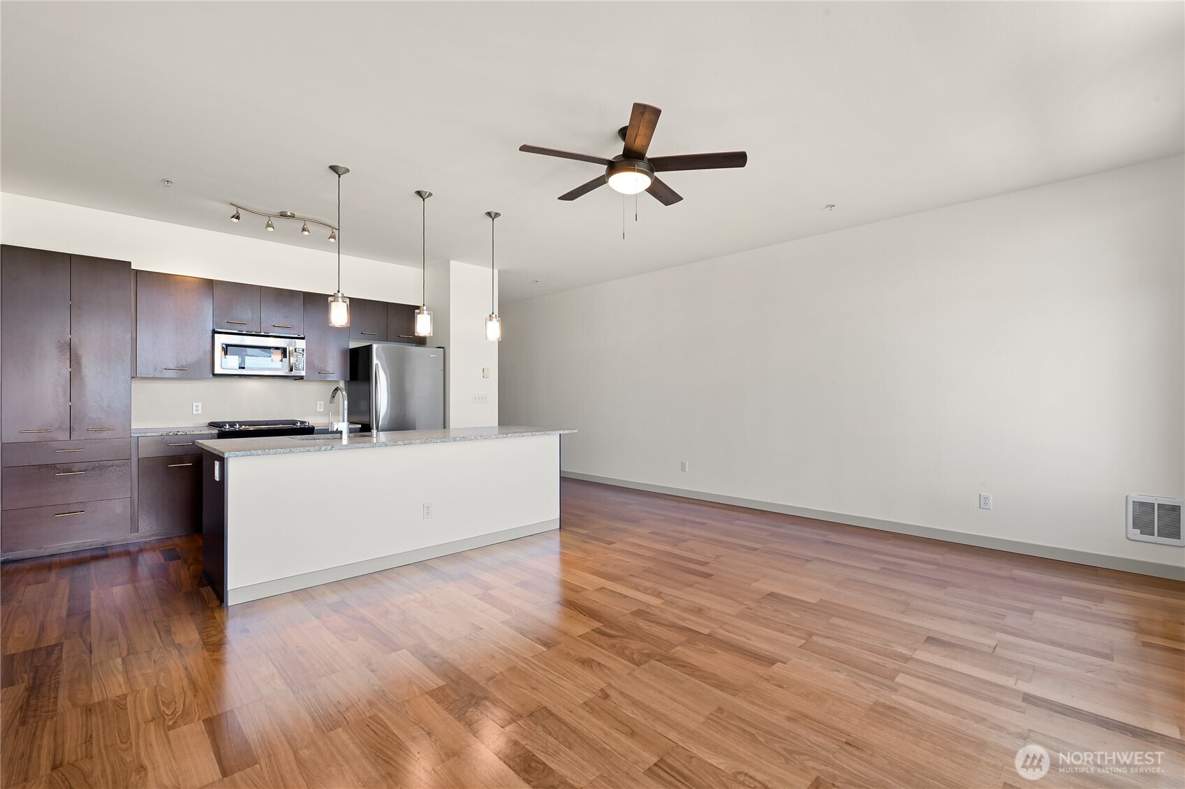 2960 Eastlake Avenue E Unit: 307