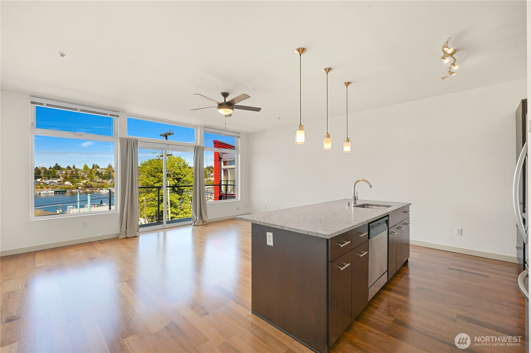 2960 Eastlake Avenue E Unit: 307