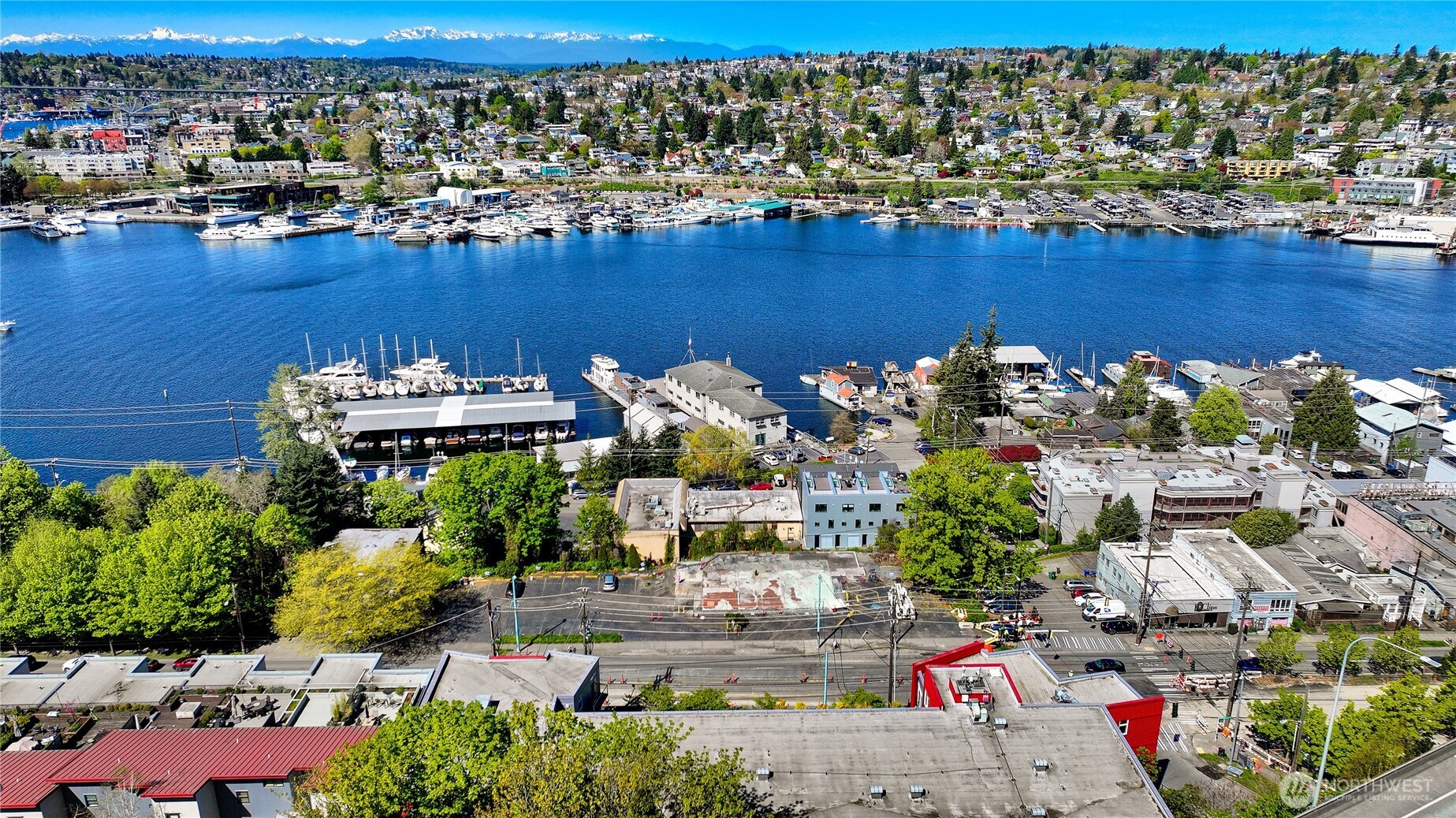 2960 Eastlake Avenue E Unit: 307