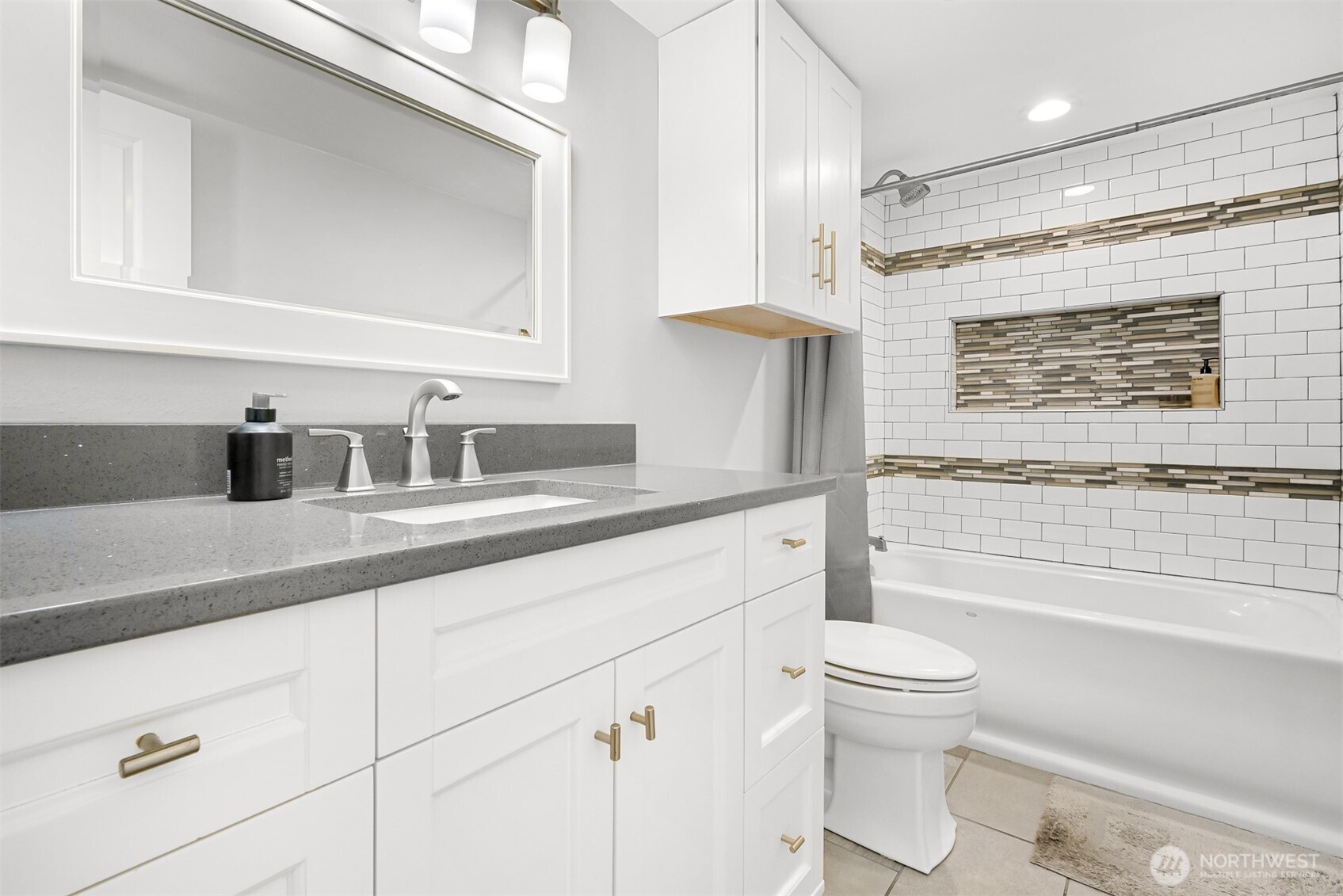 600 S State Street Unit: 212