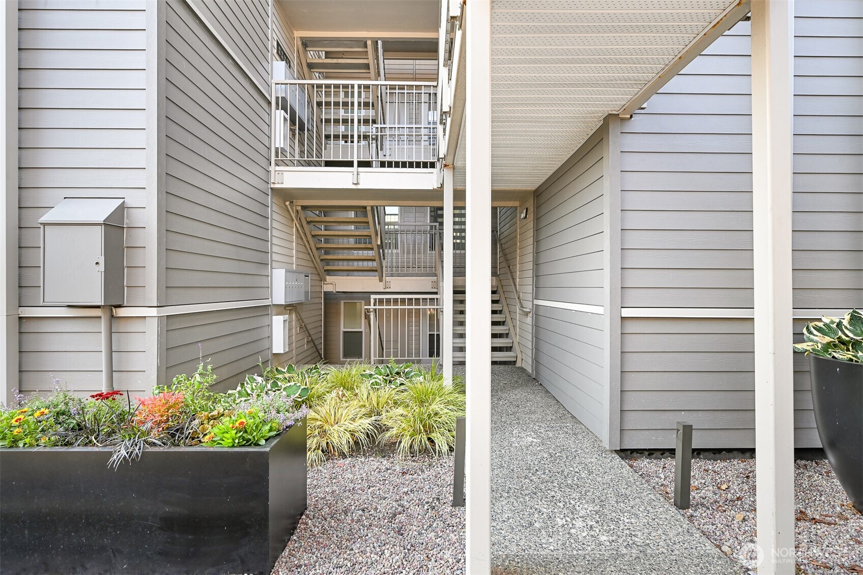 600 S State Street Unit: 212