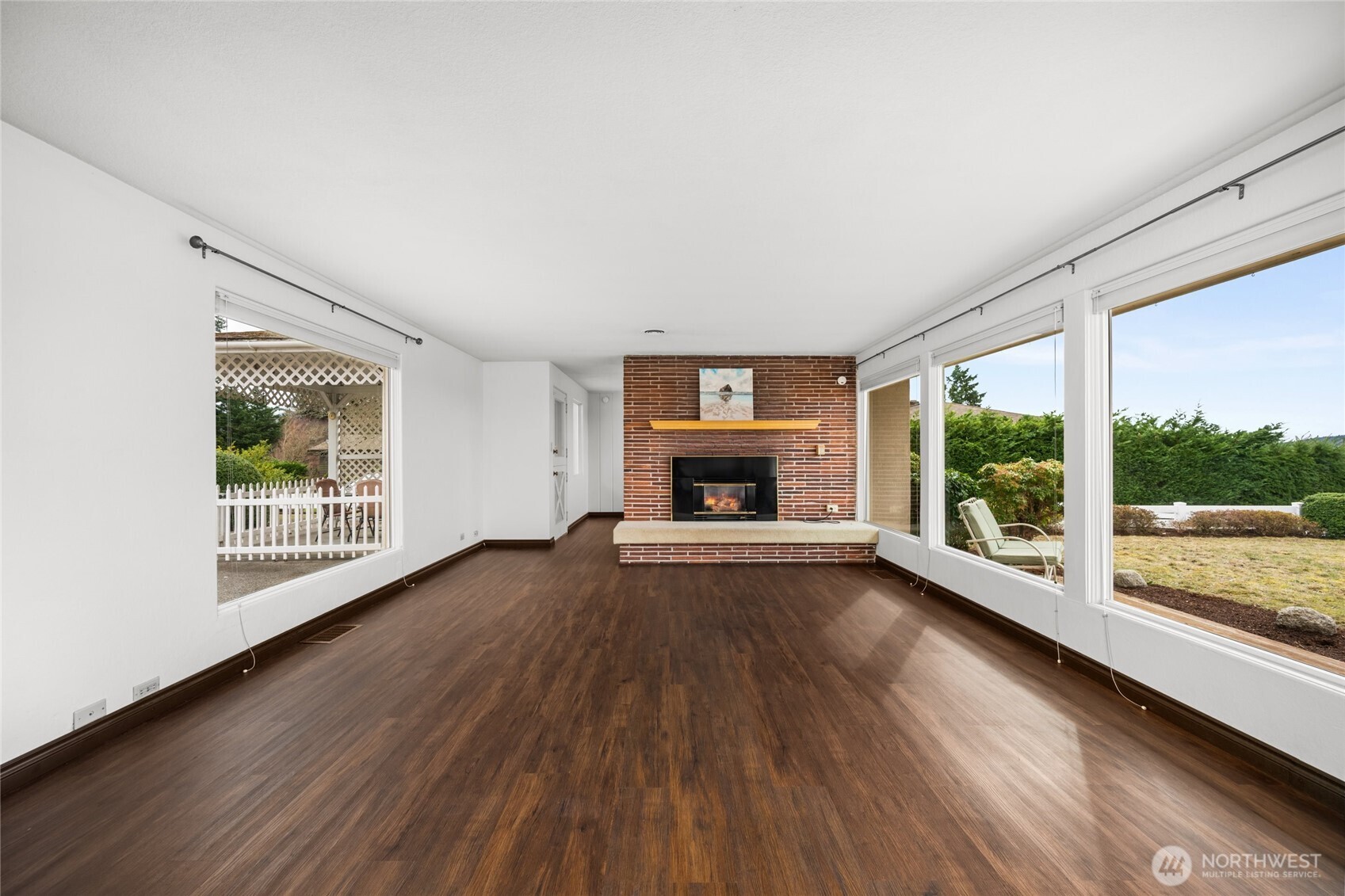 2304 Crestline Drive