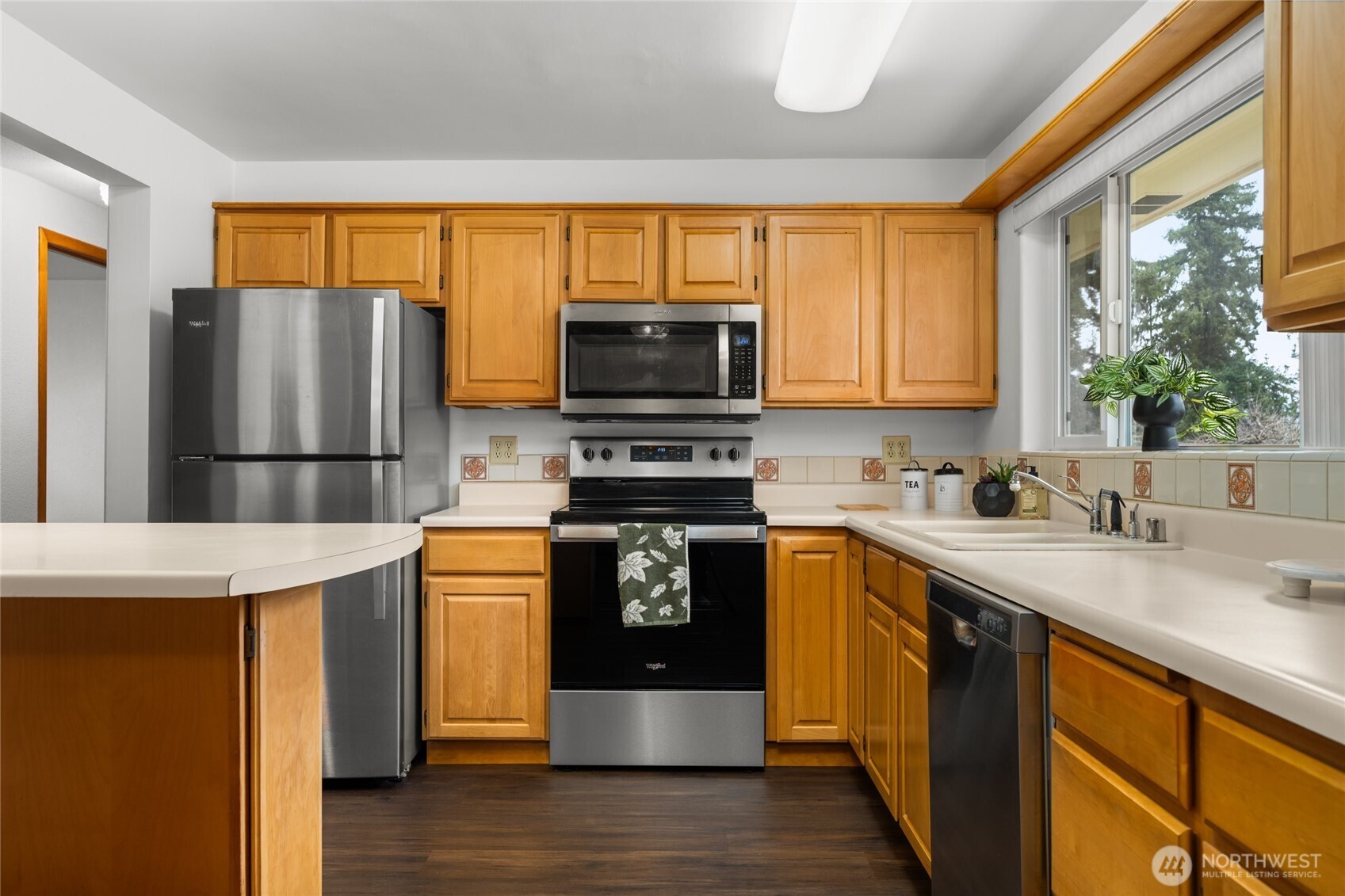 2304 Crestline Drive