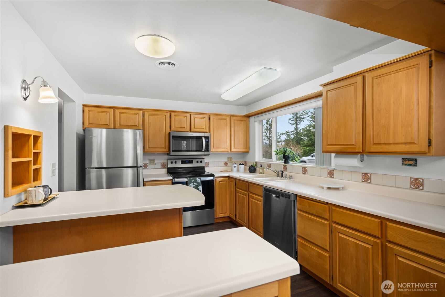 2304 Crestline Drive