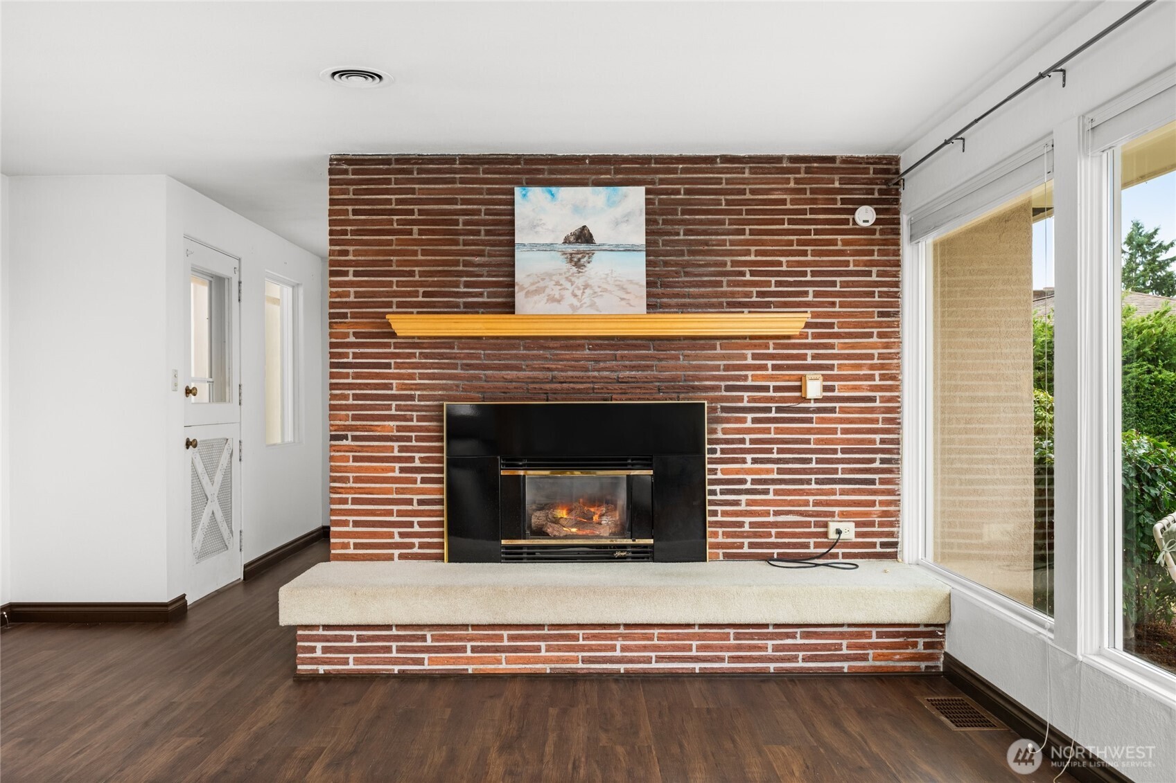 2304 Crestline Drive