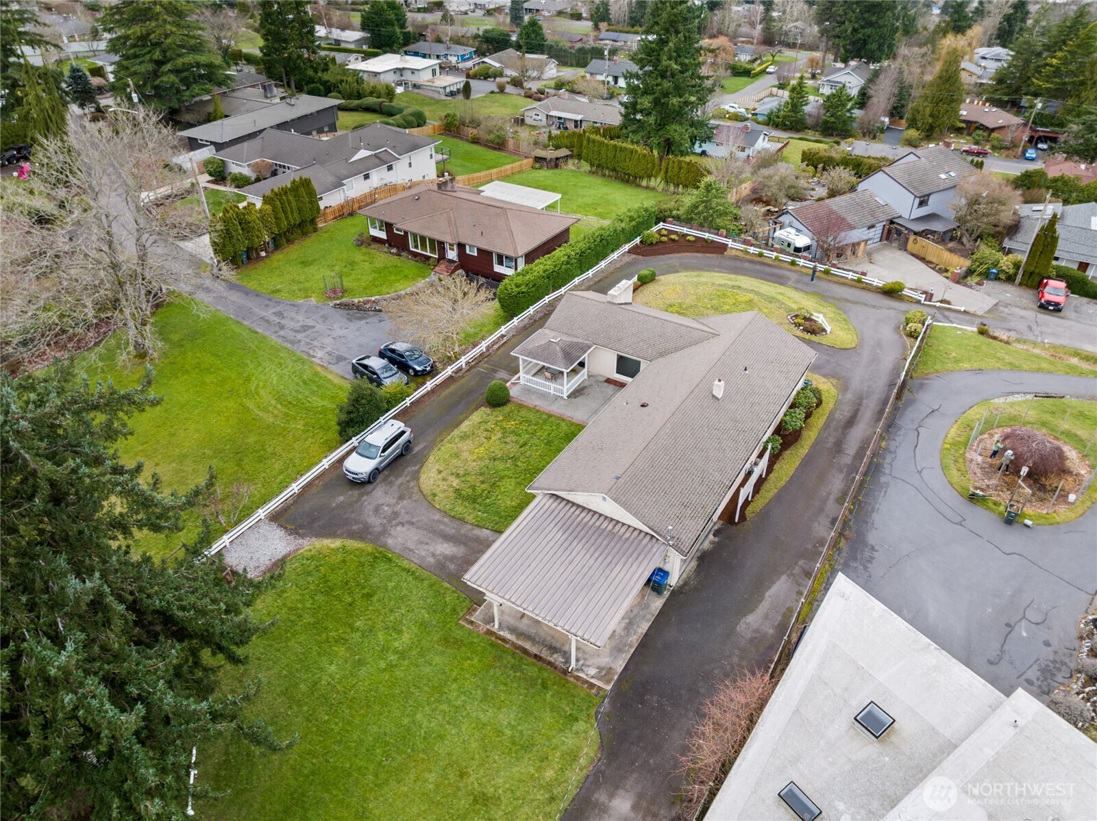 2304 Crestline Drive