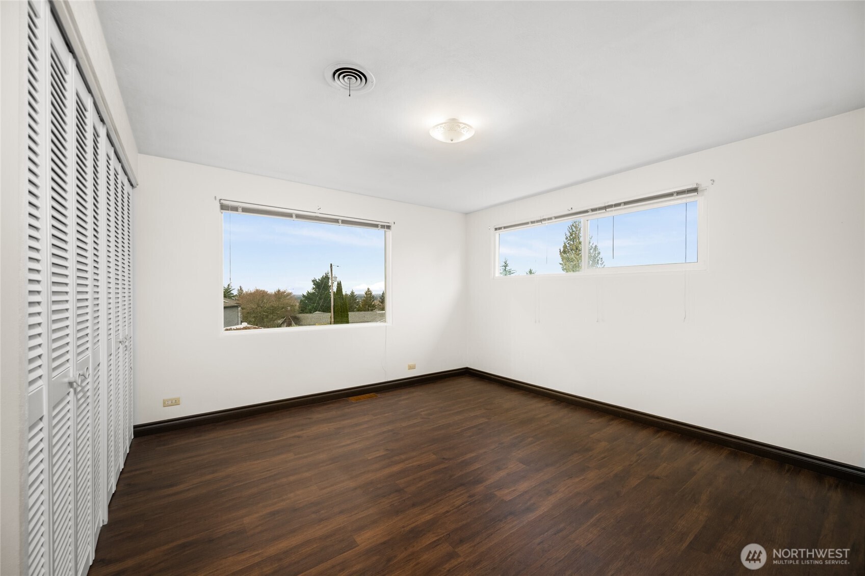 2304 Crestline Drive