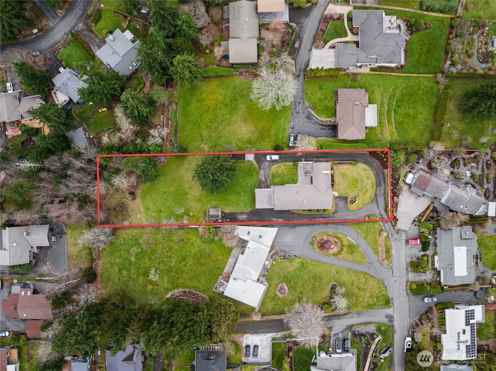 2304 Crestline Drive