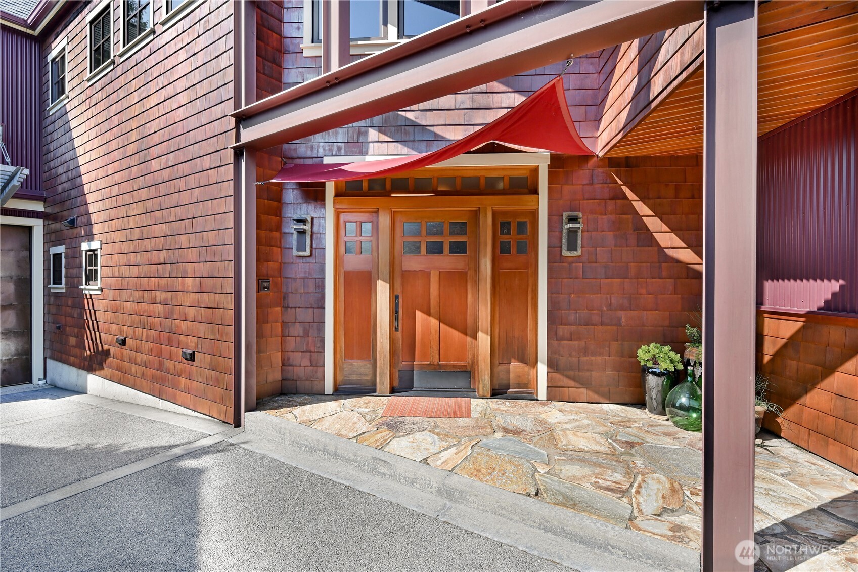2593 Northshore Road