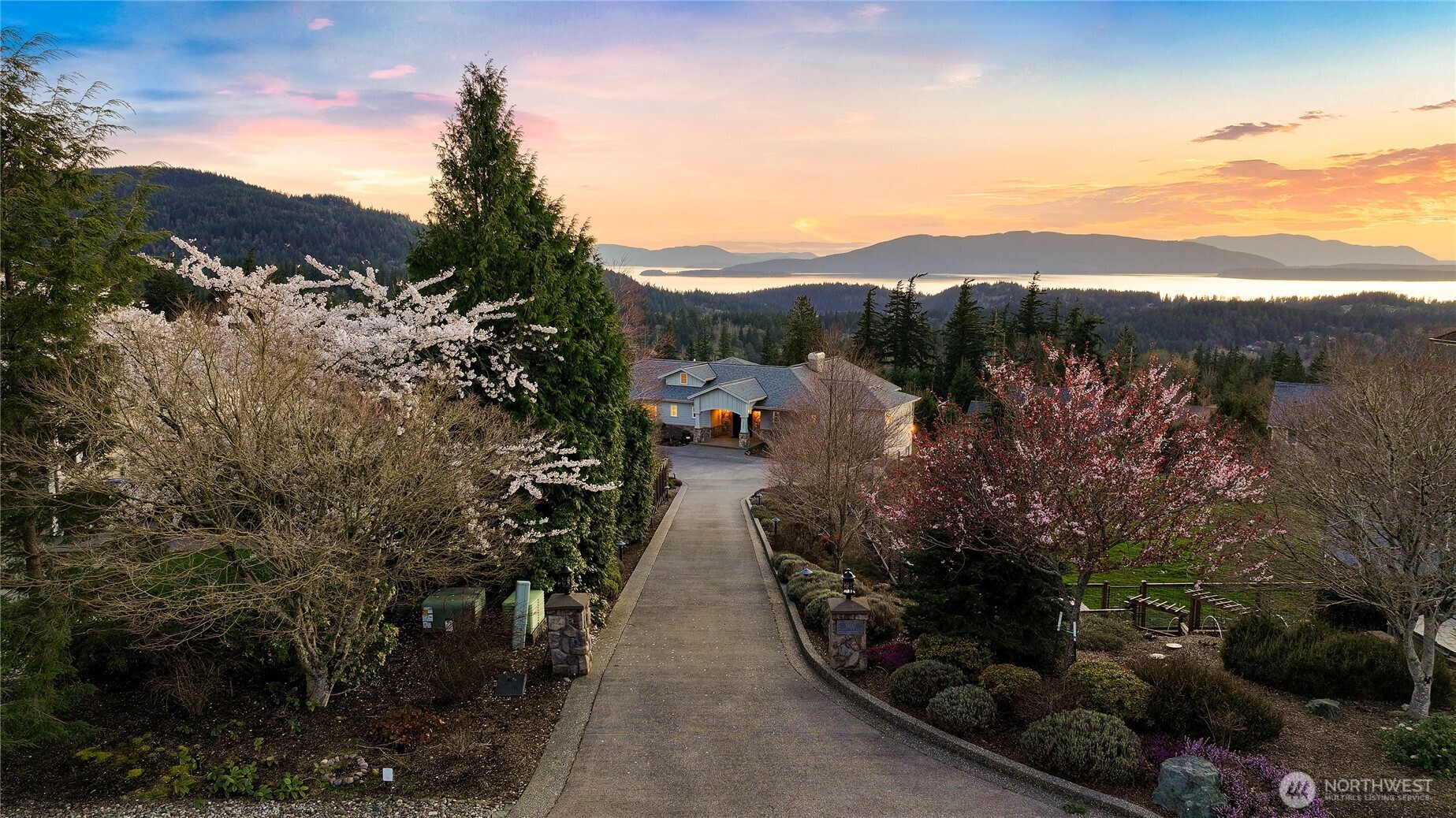 1900 Samish Crest Way
