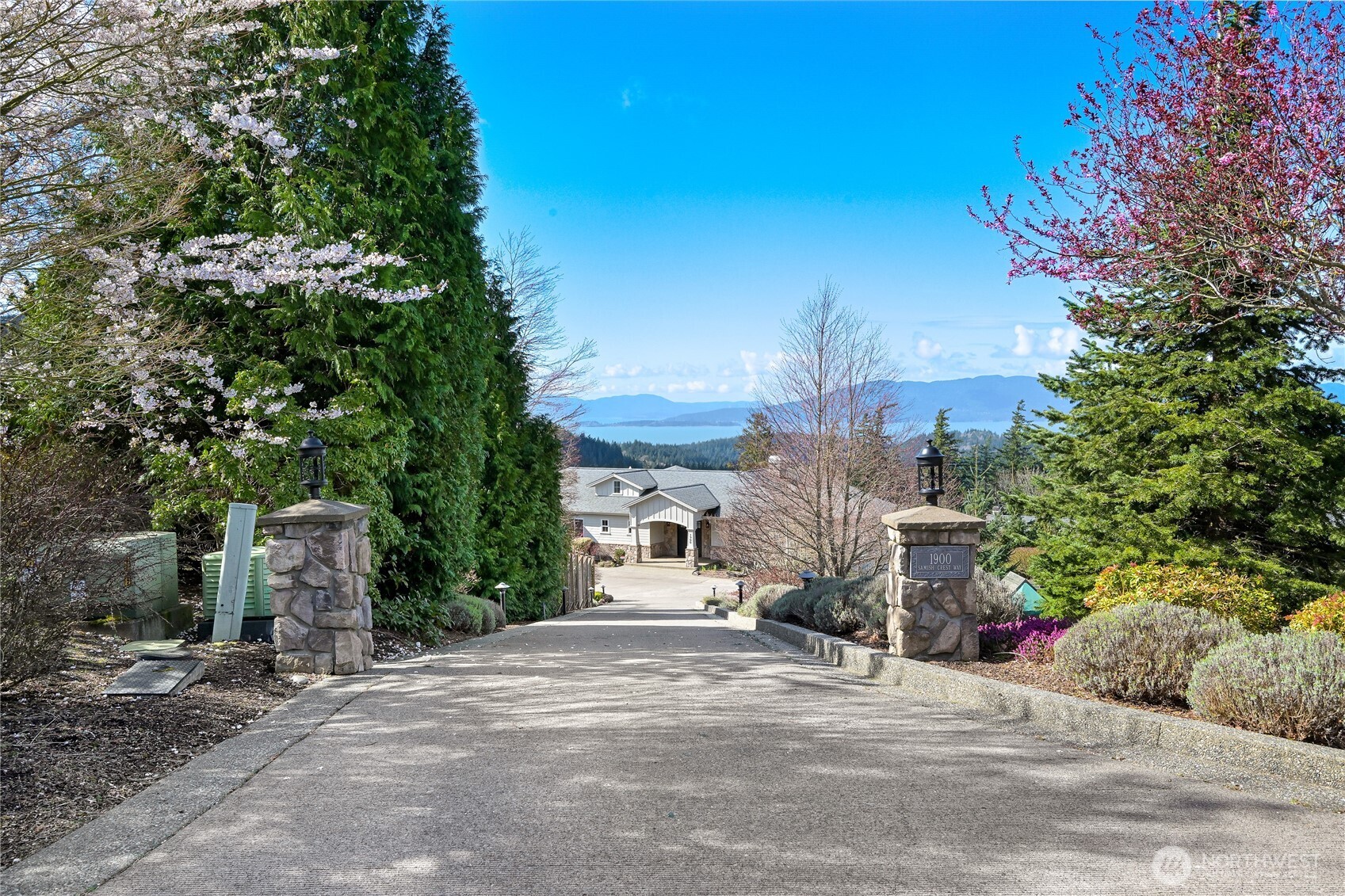 1900 Samish Crest Way