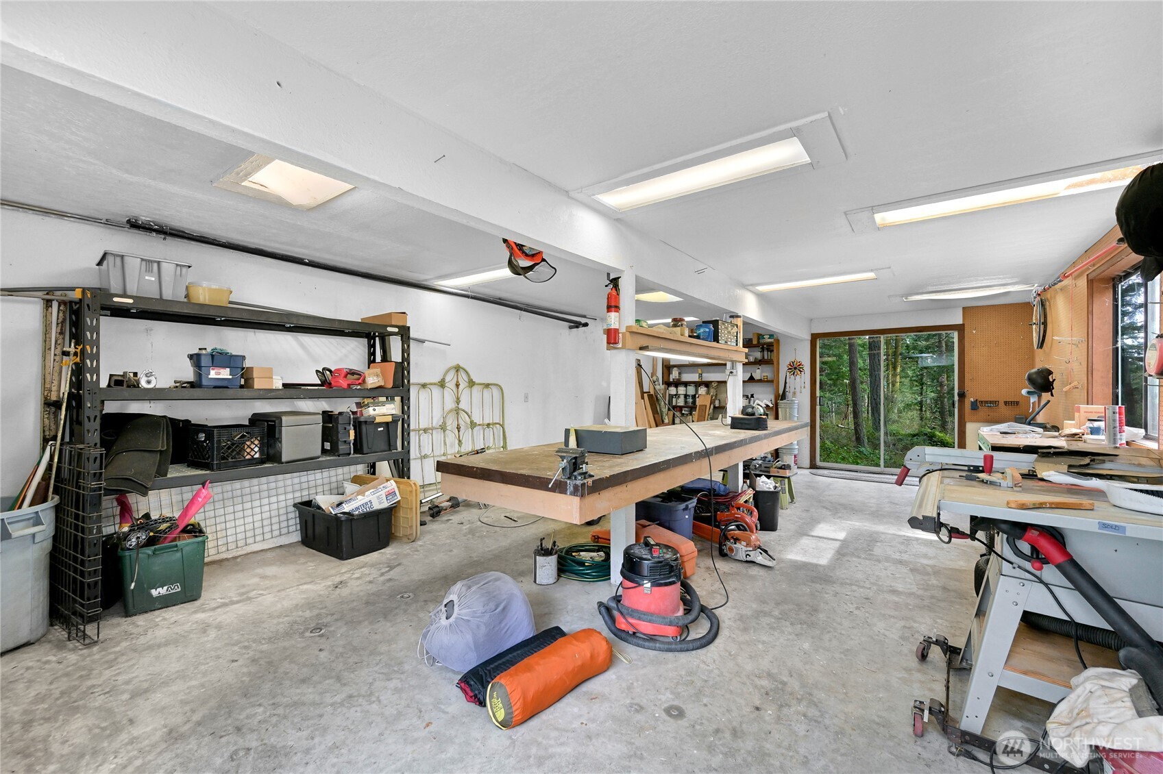 6710 Deer Lane