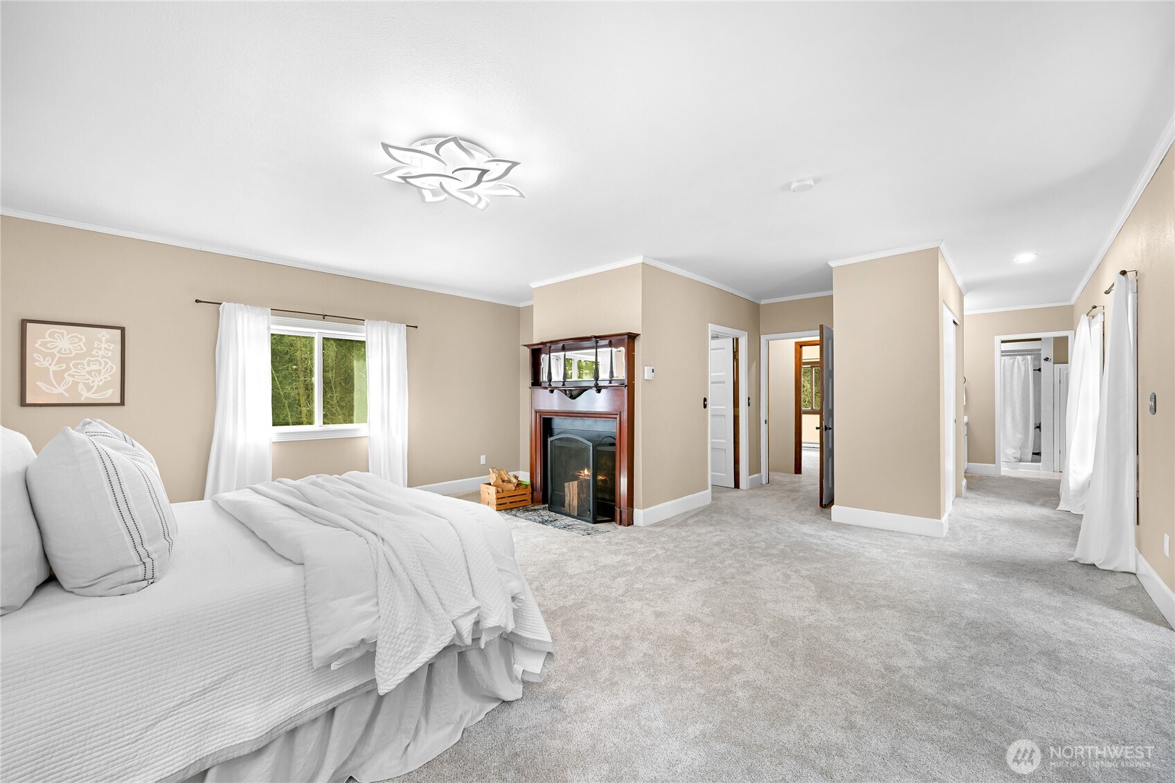 6710 Deer Lane