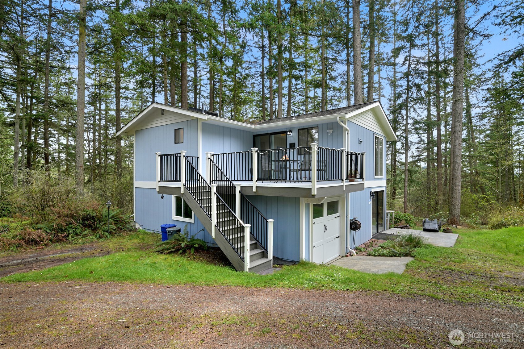 6710 Deer Lane