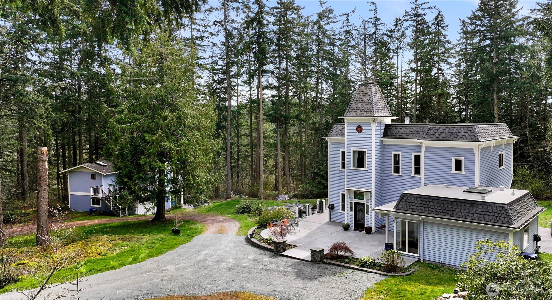 6710 Deer Lane