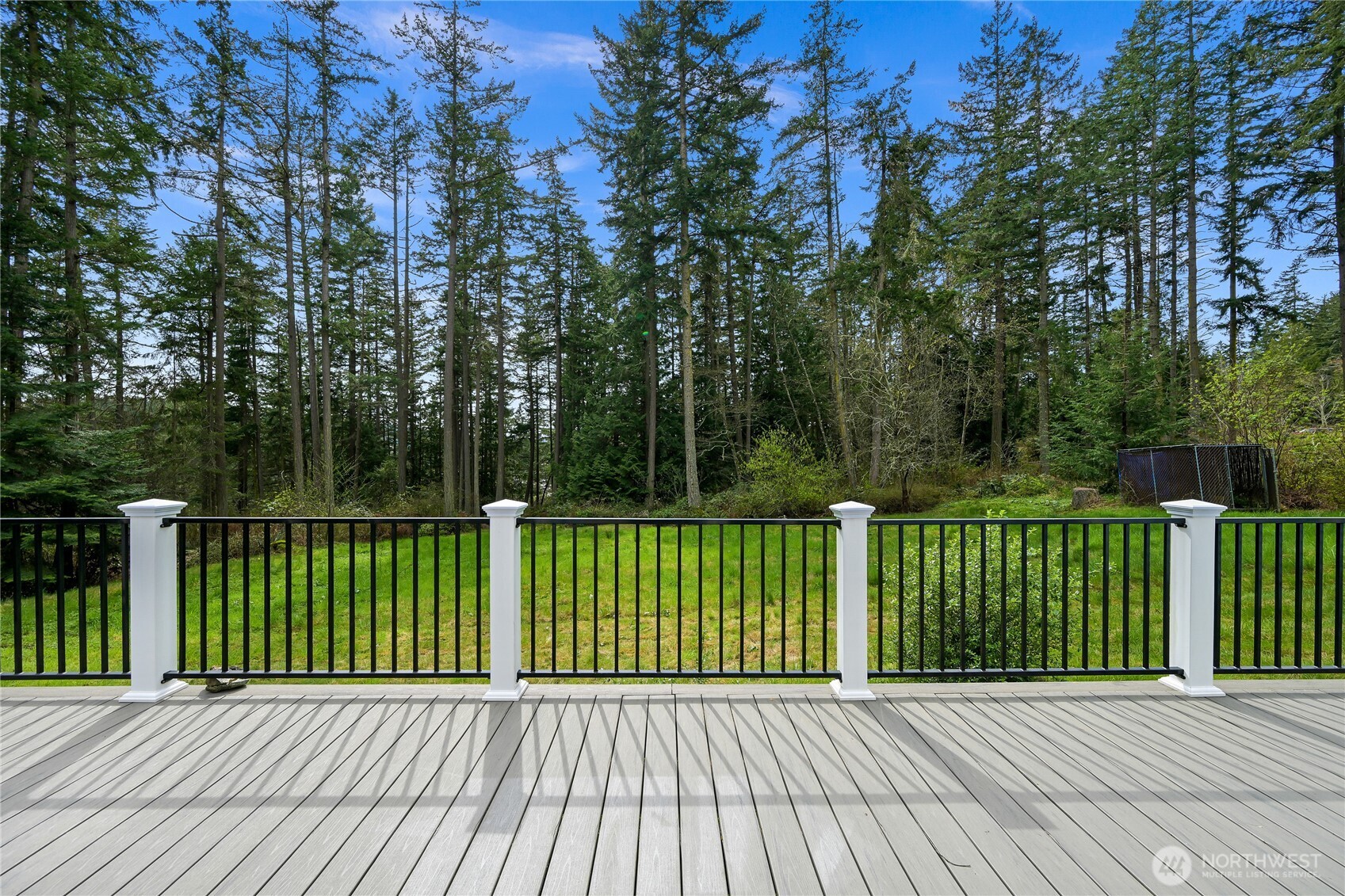 6710 Deer Lane