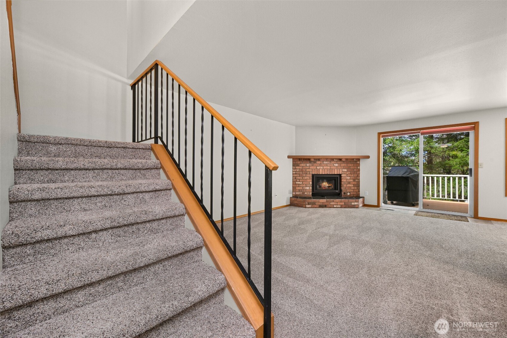 2142 Birch Circle