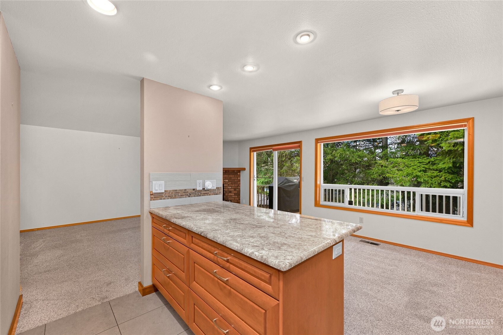 2142 Birch Circle