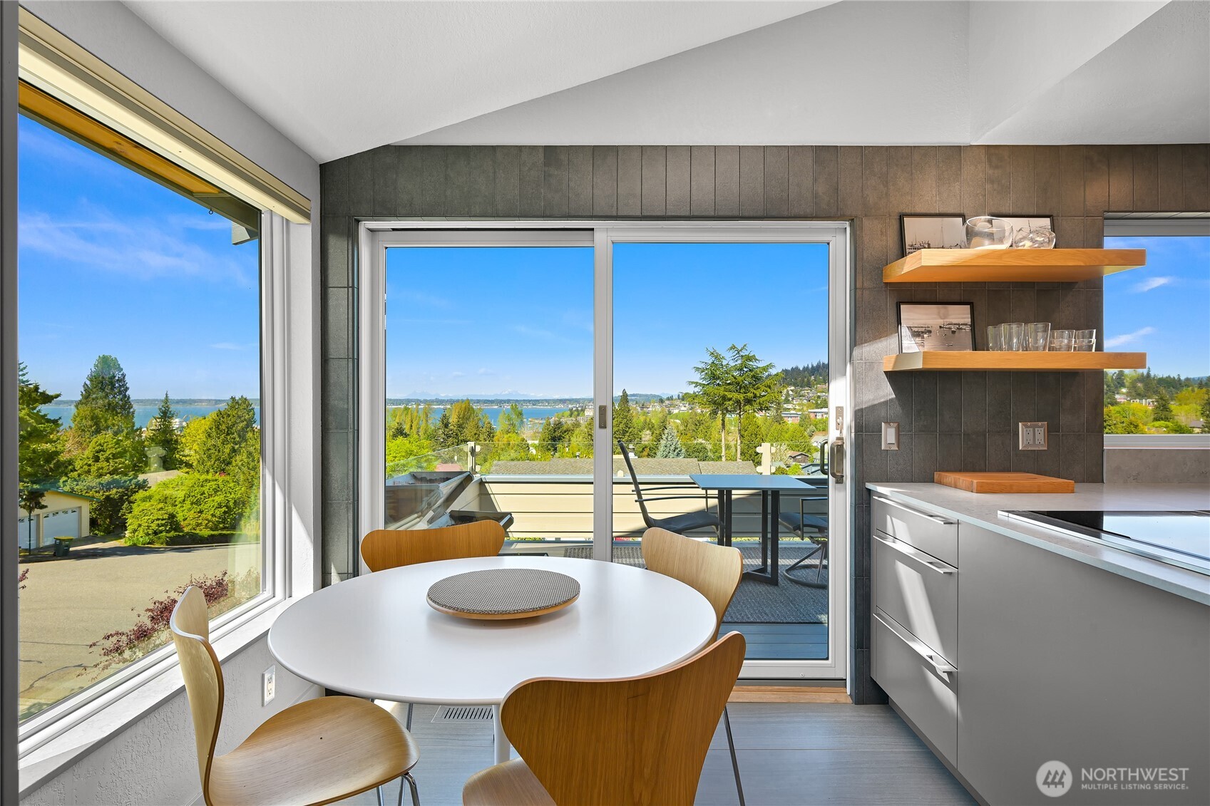 220 Bayside Road