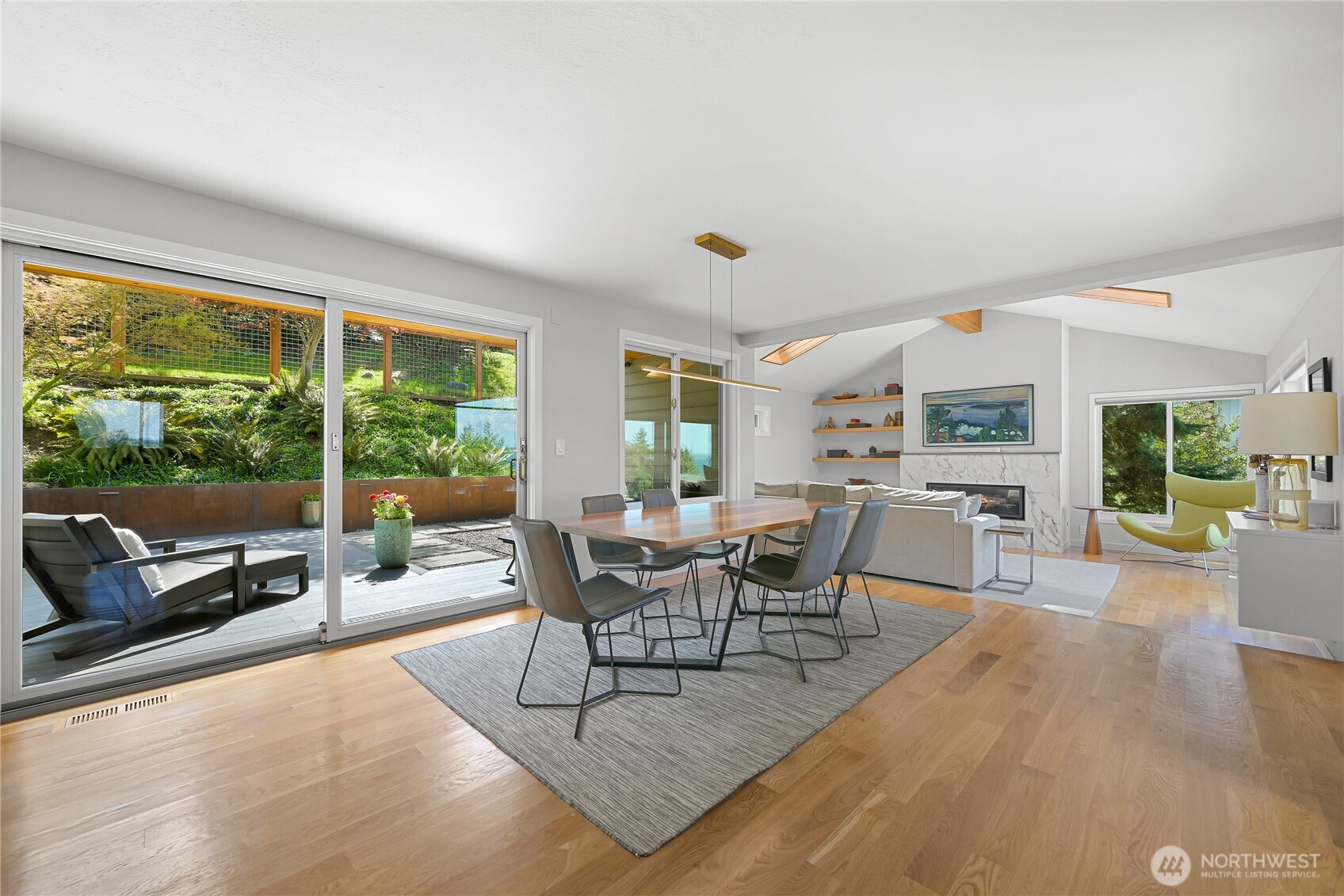 220 Bayside Road